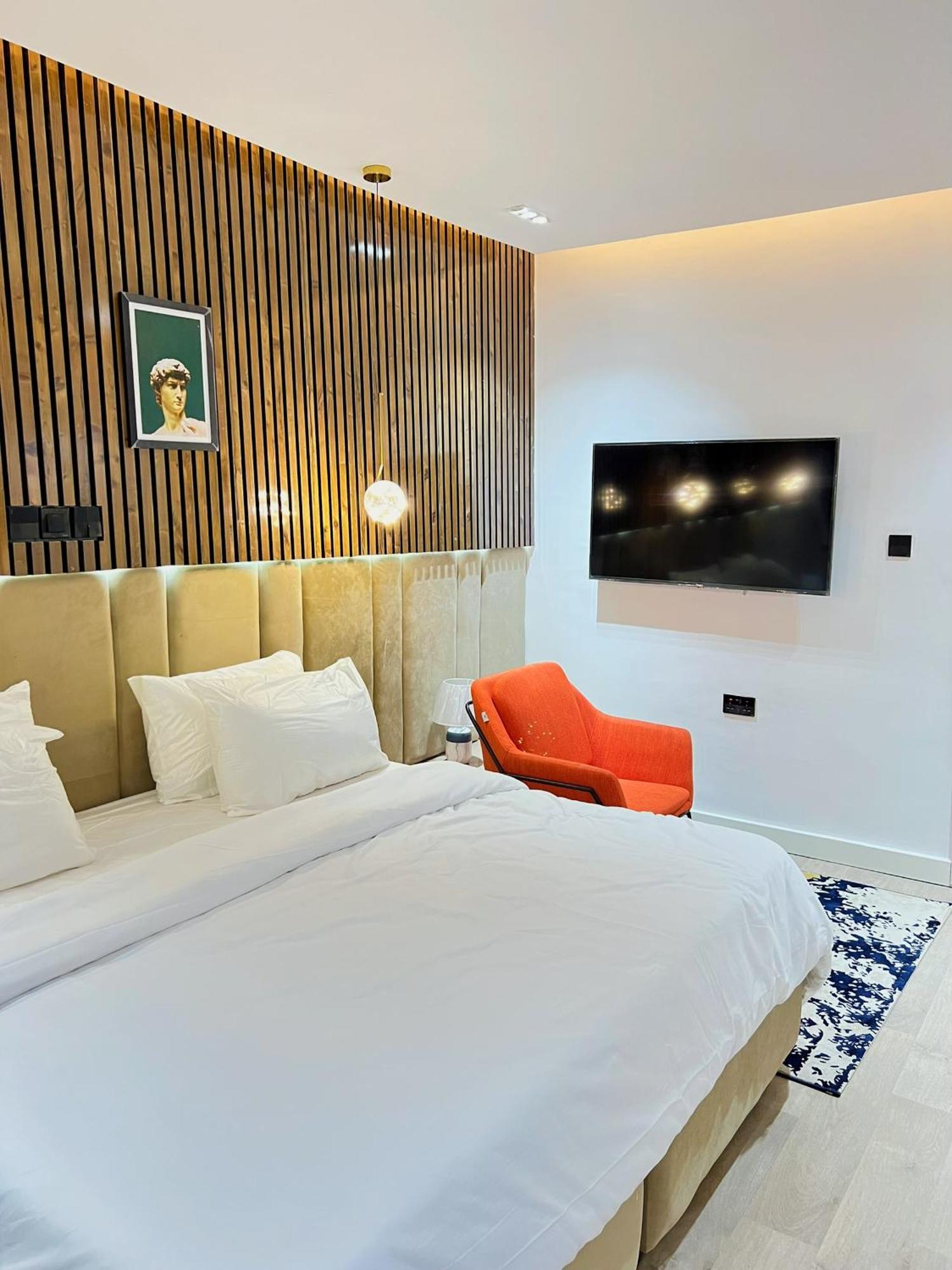 Austra Hotels And Apartments Maitama Абуджа Экстерьер фото