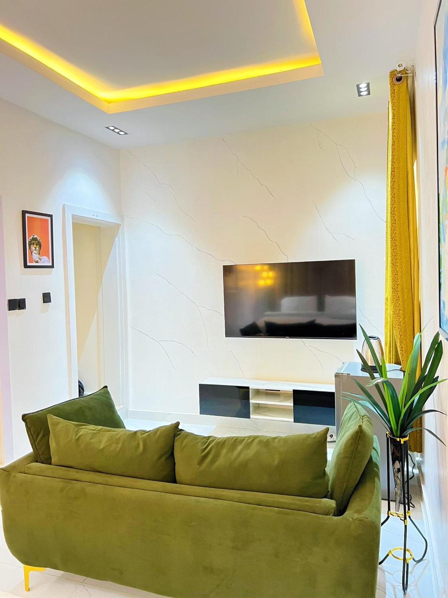 Austra Hotels And Apartments Maitama Абуджа Экстерьер фото