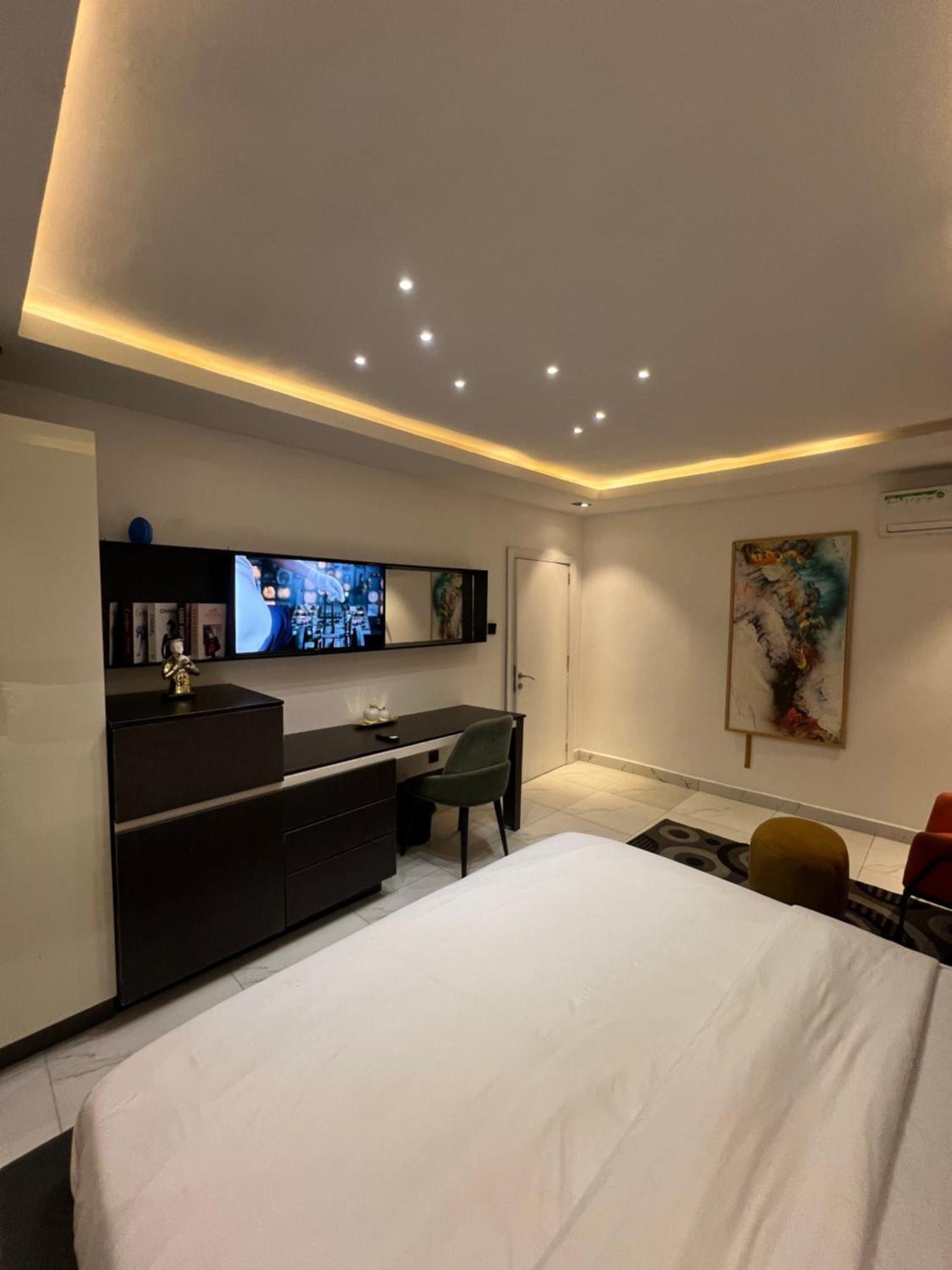 Austra Hotels And Apartments Maitama Абуджа Экстерьер фото