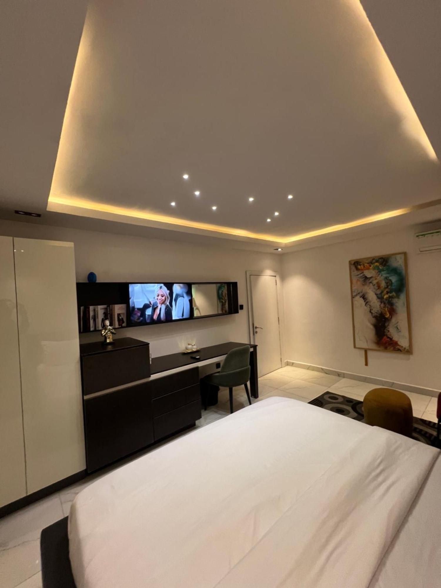 Austra Hotels And Apartments Maitama Абуджа Экстерьер фото