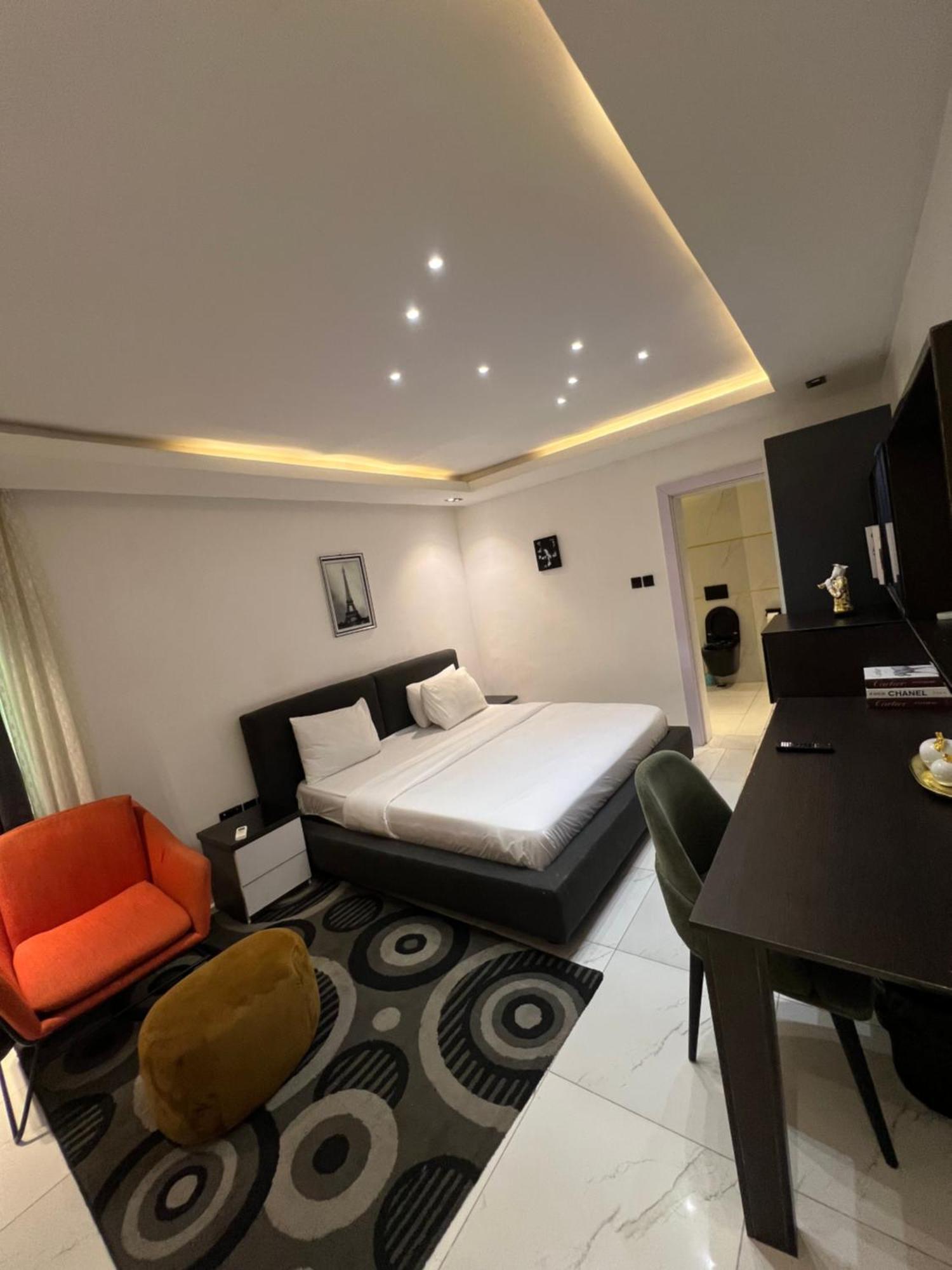 Austra Hotels And Apartments Maitama Абуджа Экстерьер фото