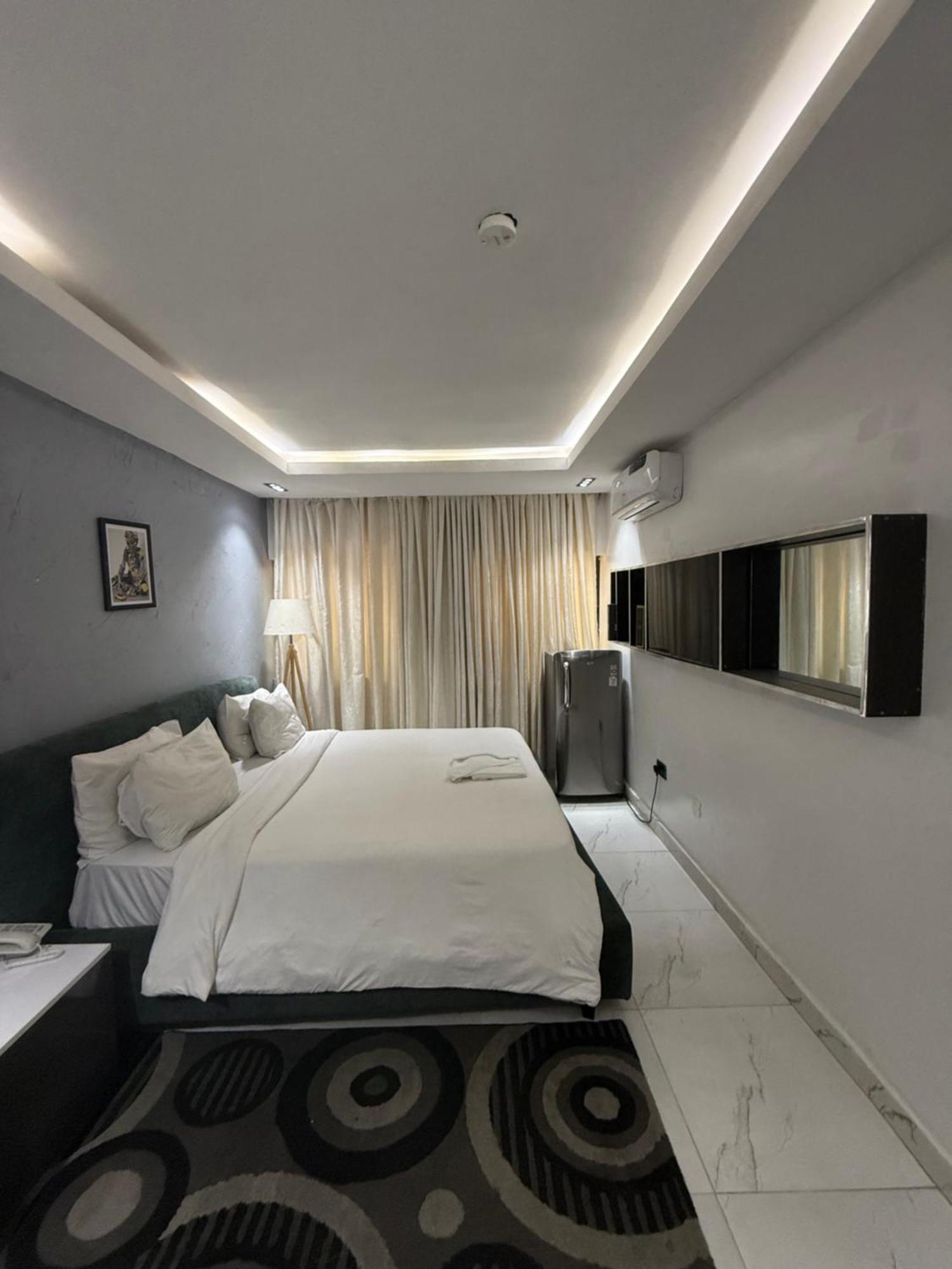 Austra Hotels And Apartments Maitama Абуджа Экстерьер фото